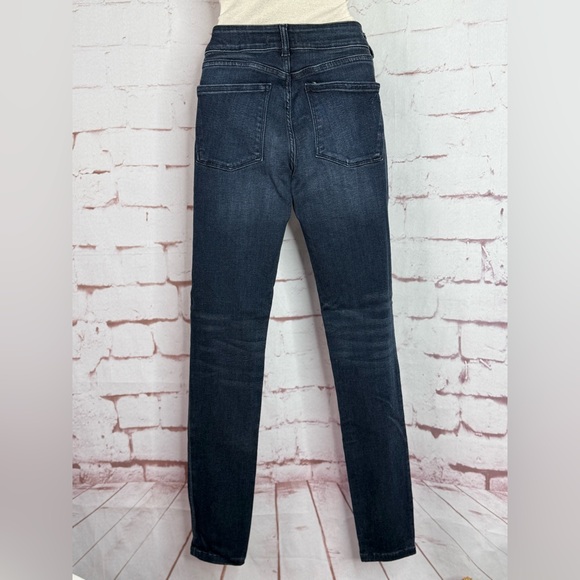 DL1961 Florence Sz 26 Mid Rise Instasculpt Skinny Dark Wash Blue Jeans 26” Waist - Picture 16 of 16